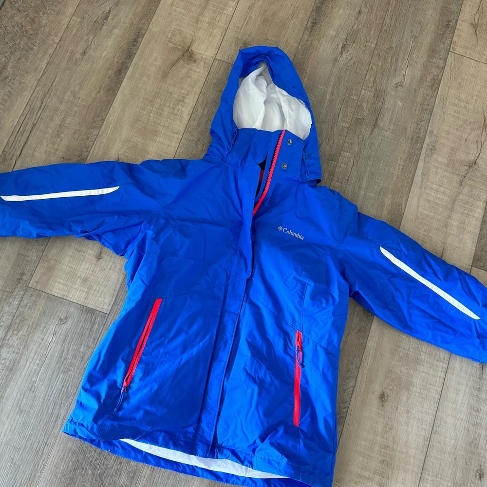 Columbia women’s ski jacket - medium